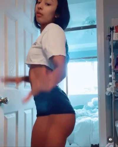 Rubi fine ass 