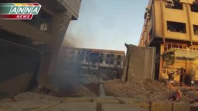 Syrian Armored column of 6 T-72s rolls through Jobar, saturating the area with fire as they move - Damascus - 2014