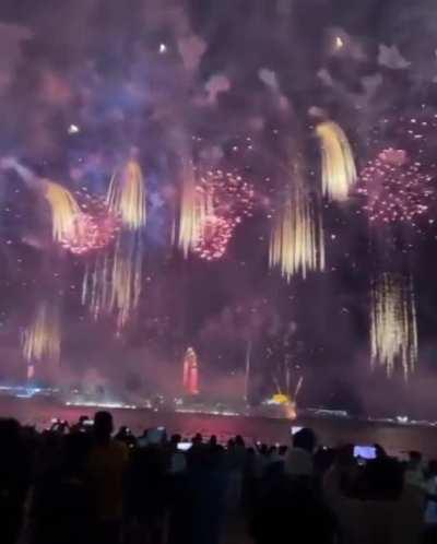 Dubai New Years Fireworks and Drone FX Celebrating to be Descriptive