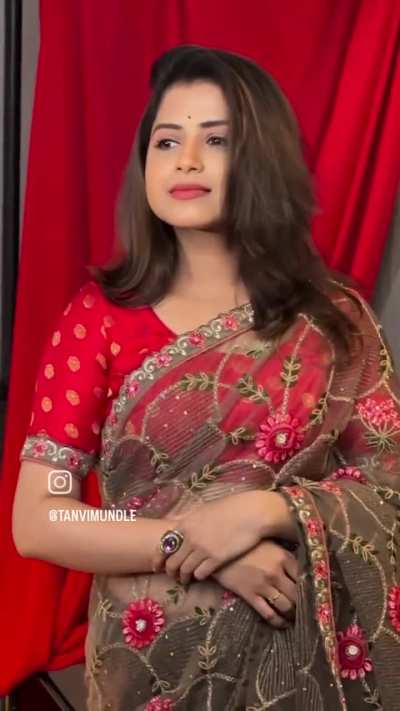 Tanvi Mundle Deep Navel🤤