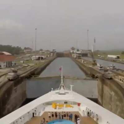 How The Panama Canal works