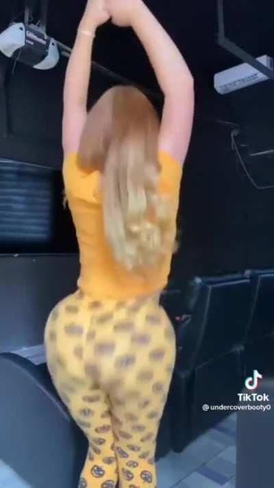 Ass clappin 