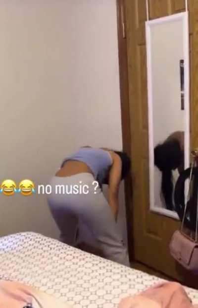 Twerking wit no music