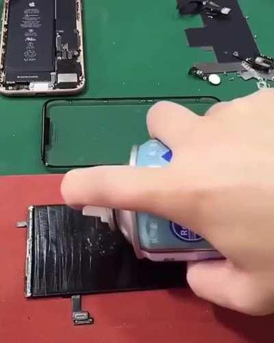 Removing the polarization filter from a phone screen