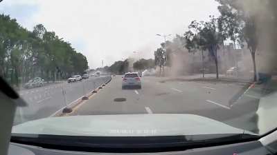 Dashcam footage of the underground gas explosion in Anshan, China (17 August 2024)