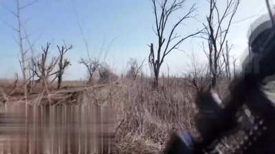 GoPro Footage of 2 Russian soldiers nearly hit while attempting to shoot down FPV drone