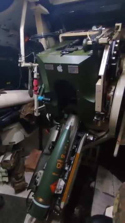 Video inside of a PzH 2000 howitzer in Ukrainian service shelling Russian positions