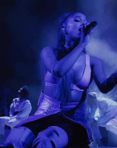 Ariana Grande - Cleavage on stage