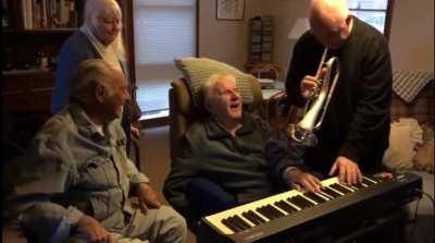 Stroke survivor plays jazz piano for the first time in years (Don Burrows, Julian Lee and James Morrison)