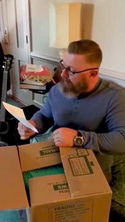 This man donated his son's heart after losing him in a car wreck last year... this month the recipient sent him this gift