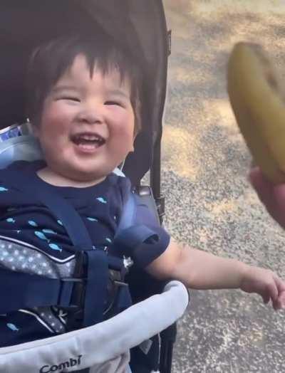 Toddler love for banana will make your heart happy