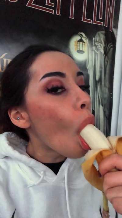 Banana Blowjob