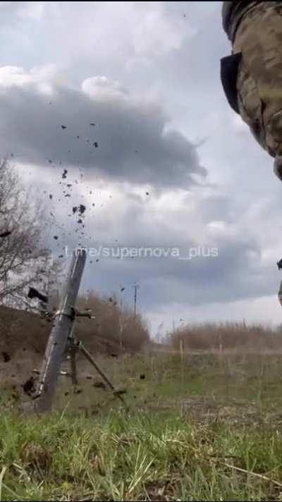 Mortar team commander is pissed off his soldier is constantly on his phone filming - Ukraine