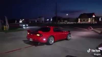 How to leave a car meet [Mazda RX-7]