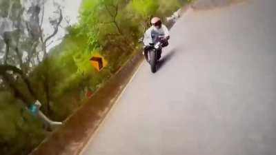 WCGW when biker sudden brake?