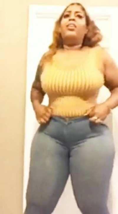 Bigasscrush on Goldie Mrsperfect