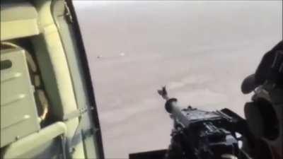 Iraqi Mi-17 door gunner shreds a fleeing isis truck with accurate hits