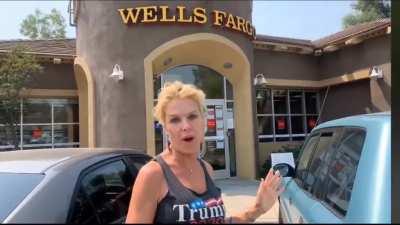 Update: Karen does another Facebook livestream outside of Wells Fargo.