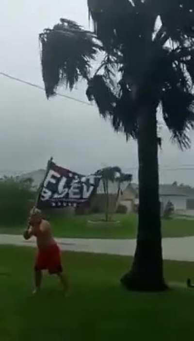MAGA dumbfuck who decided not to evacuate and stay in Bonita Springs, Florida during Hurricane Ian. The video was taken shortly before Ian made landfall in Bonita Springs. The entire city is under water now.