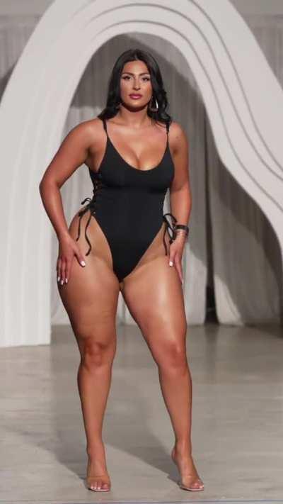 Erifili Sfakianakis (Berry Beachy, Miami Swim Week 2024)