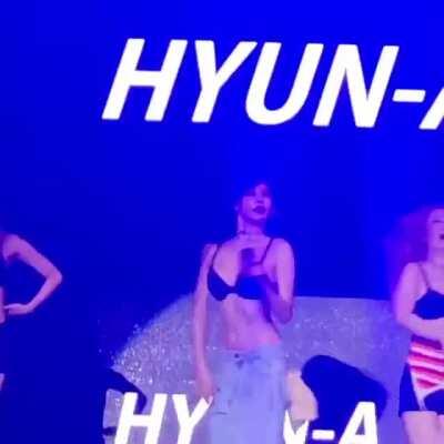 Hyuna takes off her shirt