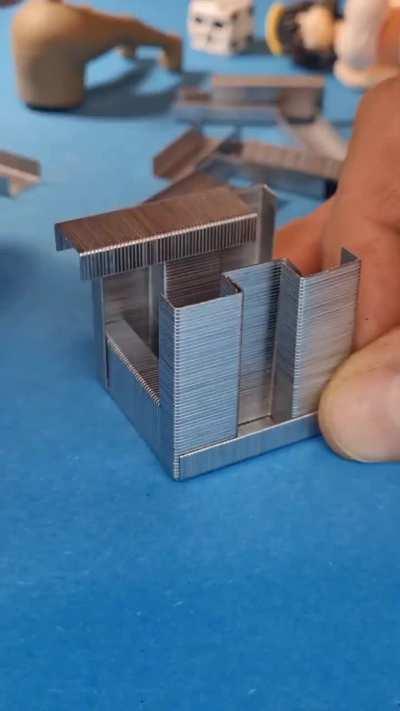 Sturdy stapler pin construction
