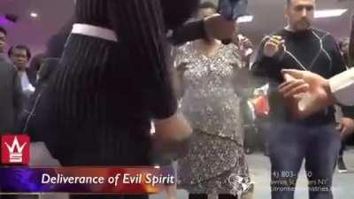 Real life eXoRcIsM: This woman's pussy itches because it's possessed by a demon. The demon also stuck his dick in her mouth. Luckily the preacher knows just what to do.