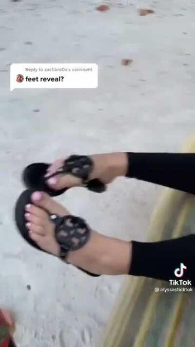 Feet reveal