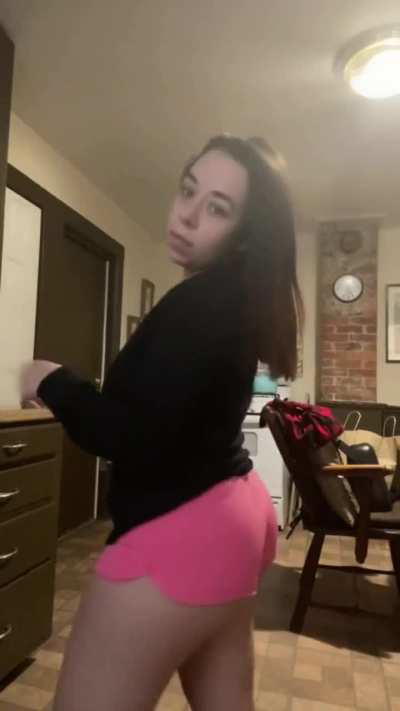 fat ass whore ruthy loves shaking that ass