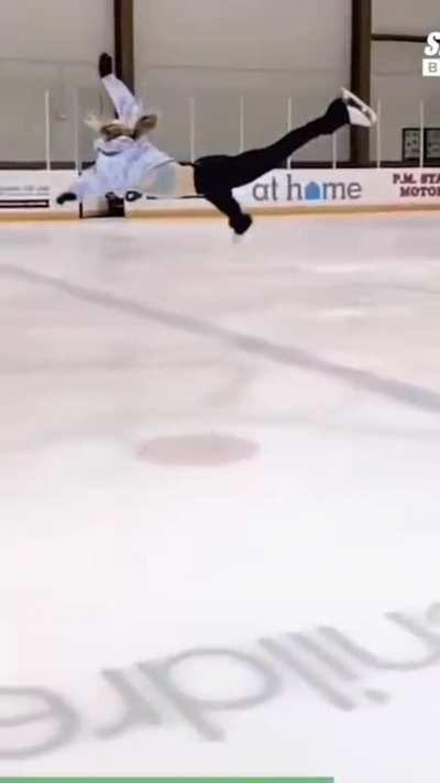 Amazing ice skating skills (Amber Glenn)