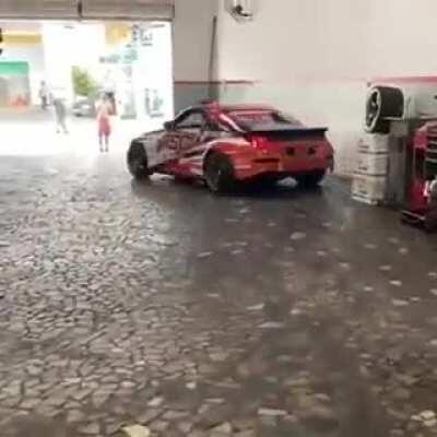 This dude drifting in a garage