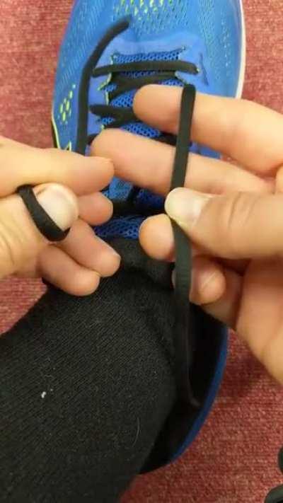 The Fastest Way To Tie Your Shoelaces