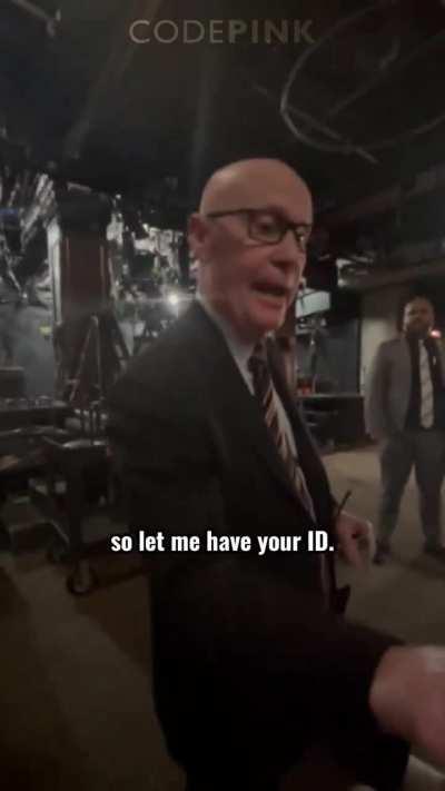VP Harris heckled on Jimmy Kimmel set