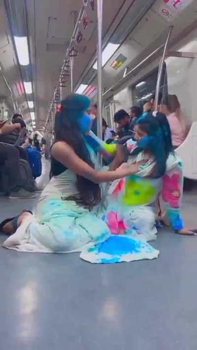 Instagram reels cringe in Delhi metro.