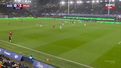 Golazo de Garnacho ante Everton