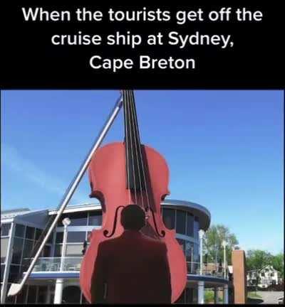 When cruise ship tourists arrive in Sydney.