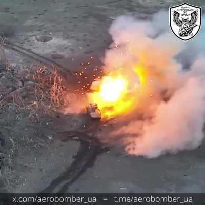 Detailed footage of the failed attack on Synkivka last week, repelled by the 30th mechanized brigade. Infantry is being dropped inside the treelines and trenches while their armor is being destroyed.
