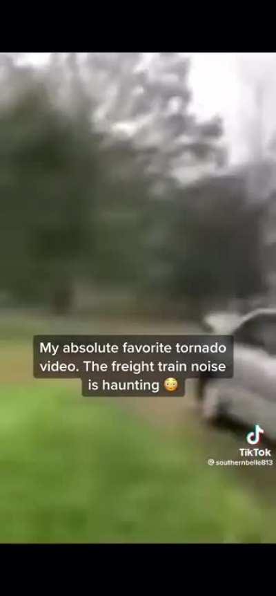 Absolutely THE BEST footage I’ve found that captures the “freight train” sound so clearly.