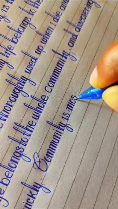 This person creates an awesome handwriting