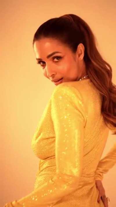 Malaika in yellow dress looking humm....😘