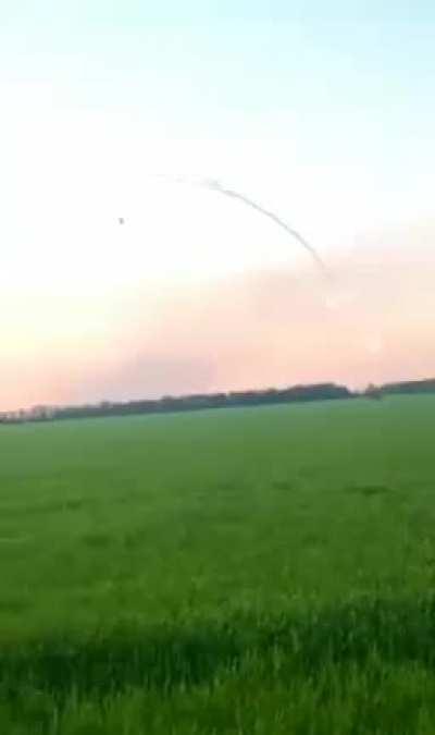 Ukrainian Su-25s flying low over Donbas