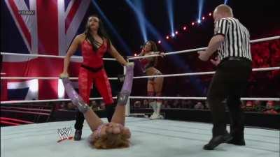 Layla has her legs split by Aksana