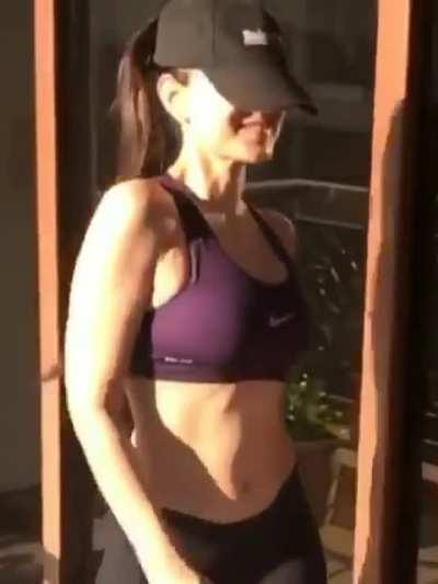 4 minutes of Ameesha Patel's Bouncing Juggs - Long Fap alert