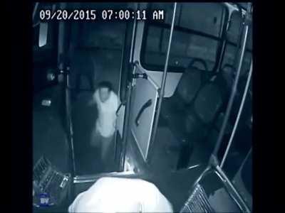 Bus driver and kid with cerebral palsy called Beto kick some ass and frustrate a theft