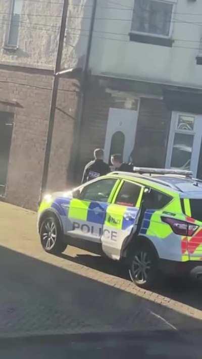 Suspect jumps out of window as police finally break in... how do they mess up this bad?!