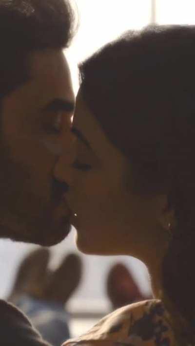 400px x 711px - ðŸ”¥ wamiqa Gabbi kiss scene (VERTICAL UHD) [Join: r/IndianC...