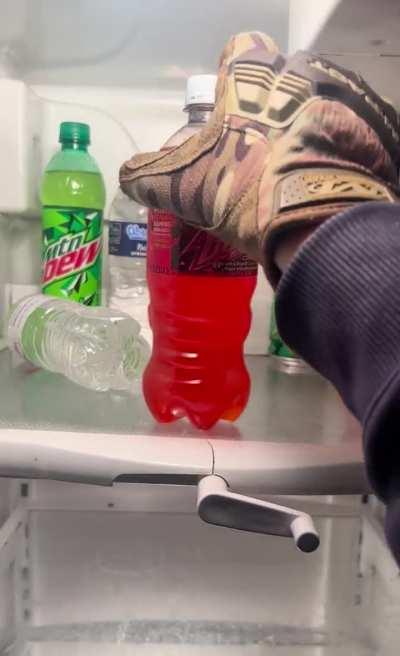 they put the master chief in da soda (fridge addition)