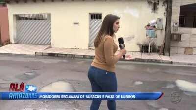 Thicc Brazilian Reporter, Manuela Montenegro