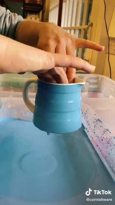 The way the glaze falls off.