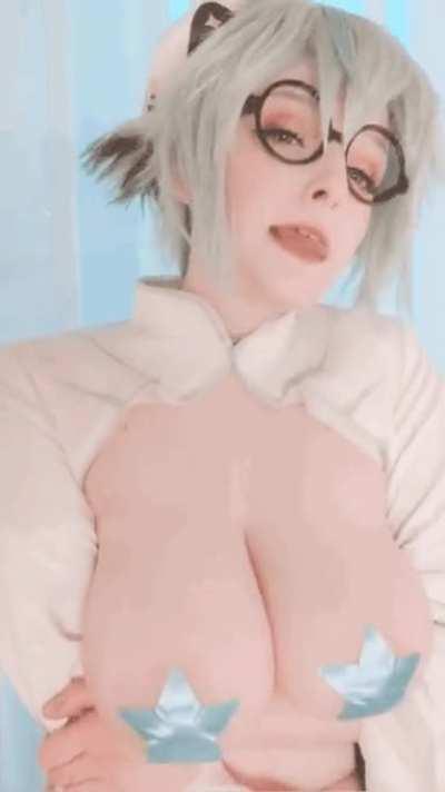 CosplayBoobs